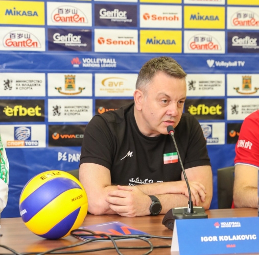  Силвано Пранди и треньорите на Съединени американски щати Сърбия и Иран в Пловдив 